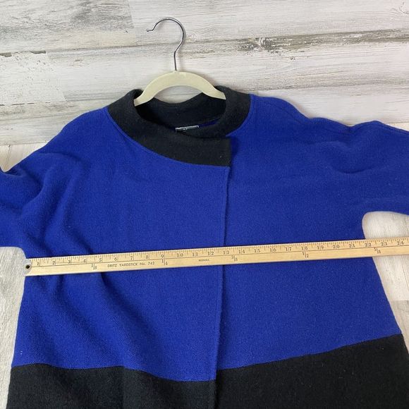Women's Blue and Black Sweater - Picture 10 of 10